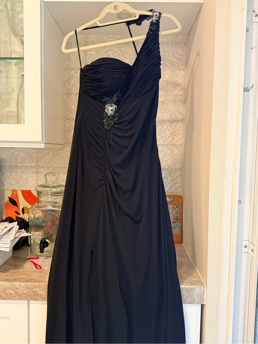 Adrianna Papell Black One Shoulder Evening Gown Sequin Side Slit Formal Dress